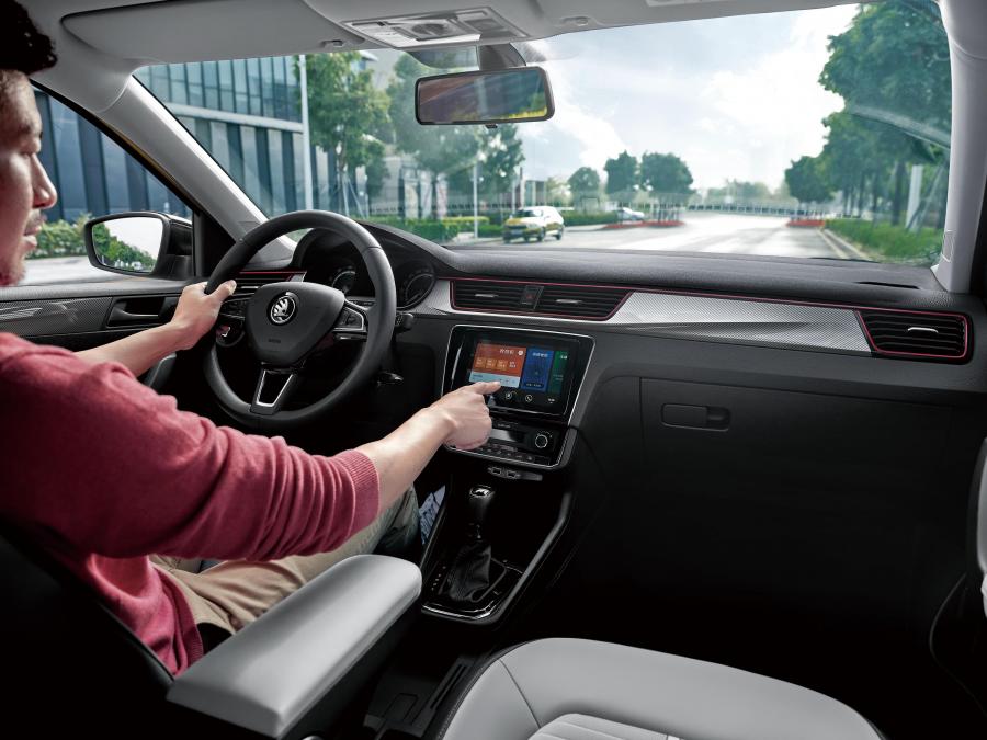 Торпедо Skoda Rapid Spaceback 2020 года  (CN) (фото 4 из 7)